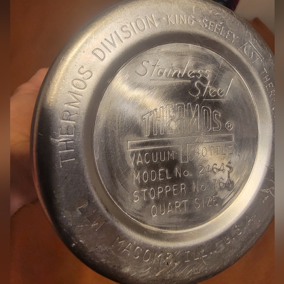 Vintage Thermos 1 Quart Stainless - Picture 2 of 6